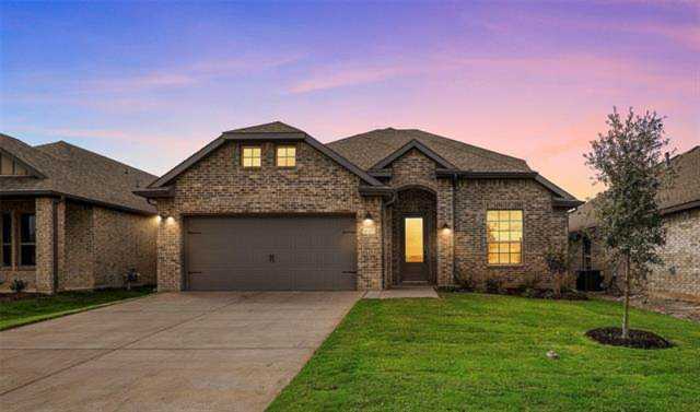647 Olympic Way Red Oak, TX 75154
