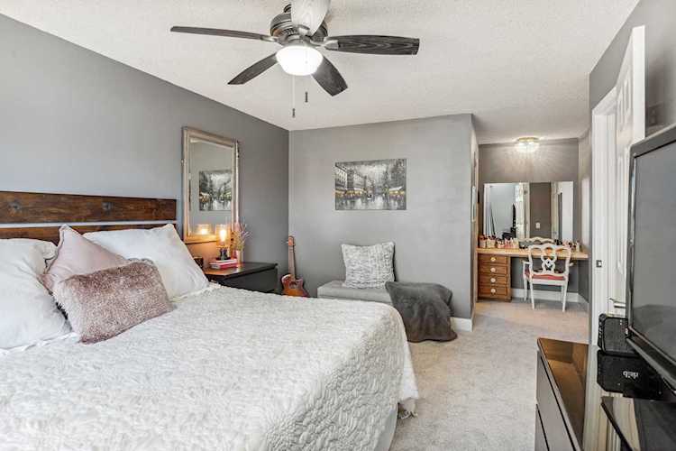 16163 Flagstaff Court S Lakeville, MN 55068