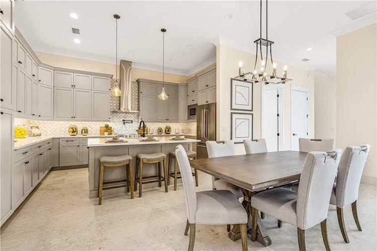 40 Strand Dr Vero Beach, FL 32963