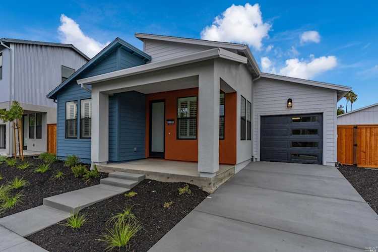 2254 Versaro Drive Santa Rosa, CA 95403