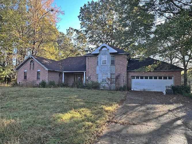 595 Grimes Dr Arlington, TN 38002