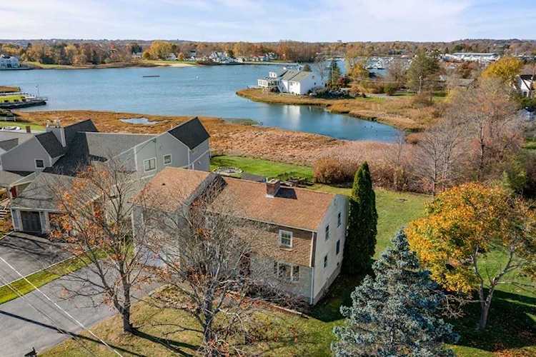 31 Riverview Avenue Danvers, MA 01923