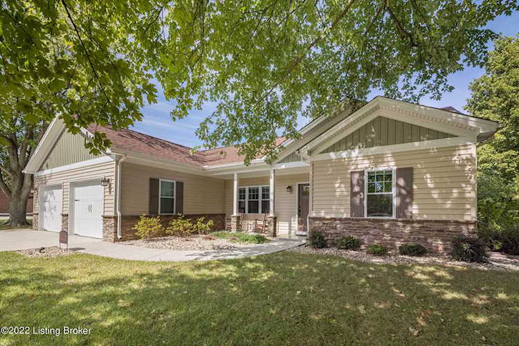 8208 Smyrna Pkwy Louisville, KY 40228 | MLS 1623113 Photo 1