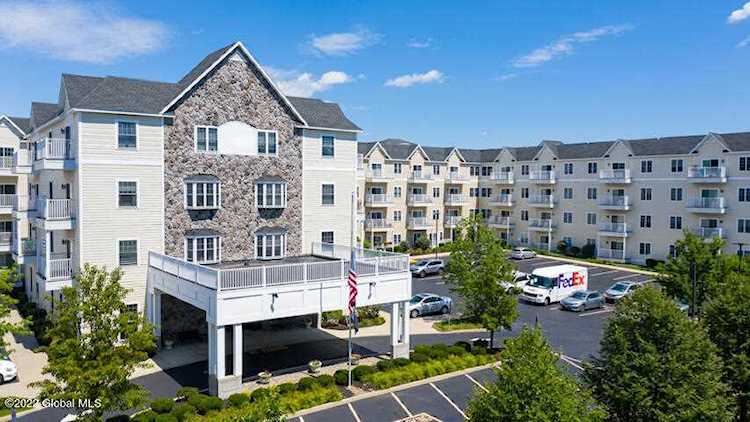 8 Wall St Clifton Park, NY 12065