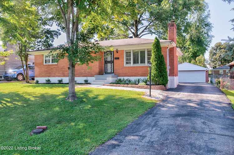 5710 Indian Rock Rd, Louisville, KY 40219 - Friendly Hills $239,000 Photo 1
