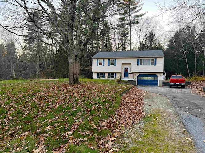 37 Shannon Way Brentwood, NH 03833