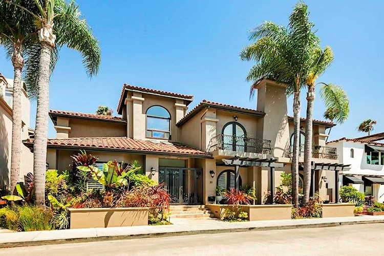 30 Savona Walk Long Beach, CA 90803