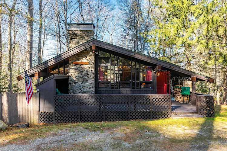 309 Magic Circle Londonderry, VT 05148