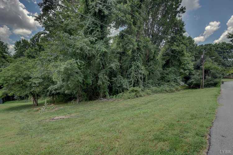 112 Millstone Rd Lynchburg, VA 24502
