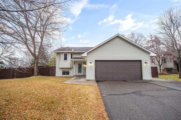 9337 Jarrod Avenue S Cottage Grove, MN 55016