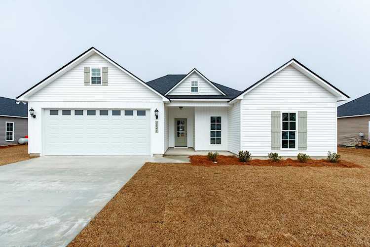 3827 Lu Lane Hahira, GA 31632
