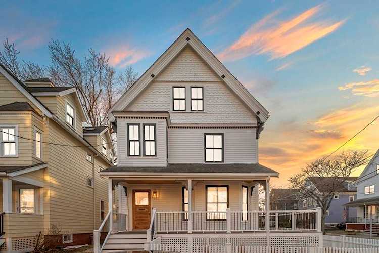 18 Summit St Somerville, MA 02144