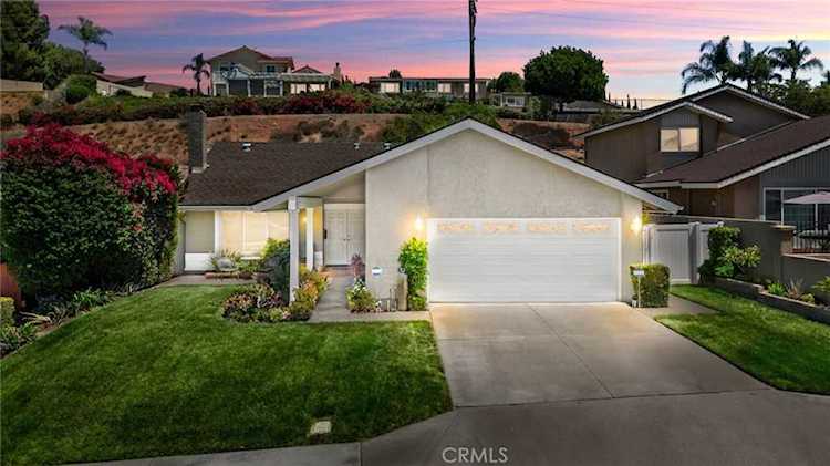 6022 Amberdale Dr Yorba Linda, CA 92886