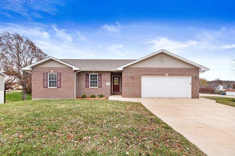 1817 London WAY Jefferson City, MO 65109