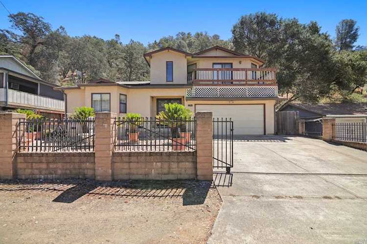 2951 Bender Drive Lucerne, CA 95458
