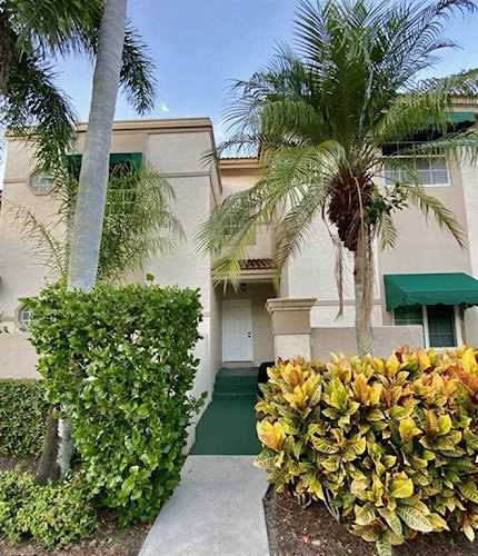 6545 Via Regina #12 Boca Raton, FL 33433