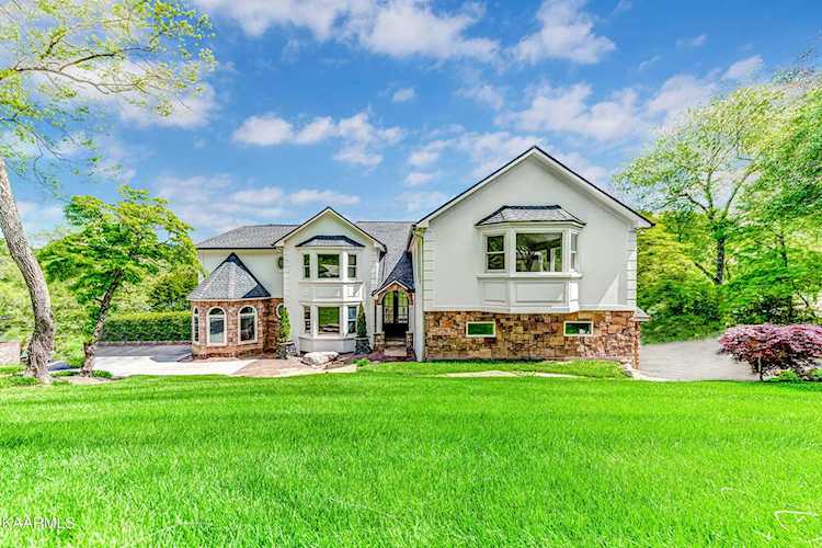 2660 Coulter Shoals Circle Lenoir City, TN 37772
