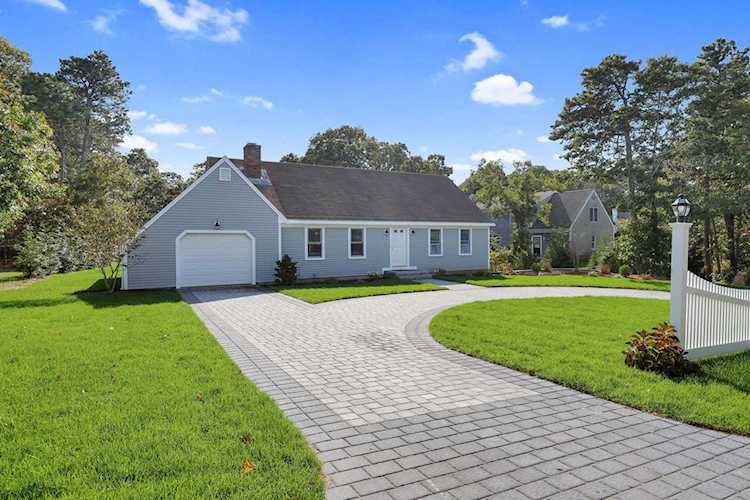 25 Harwood Avenue Harwich, MA 02645 | MLS 22205911 Photo 1