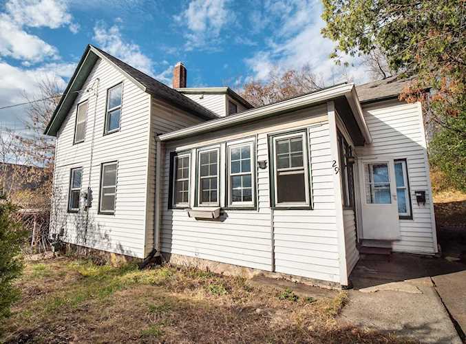 29 Railroad Ln Winooski, VT 05404