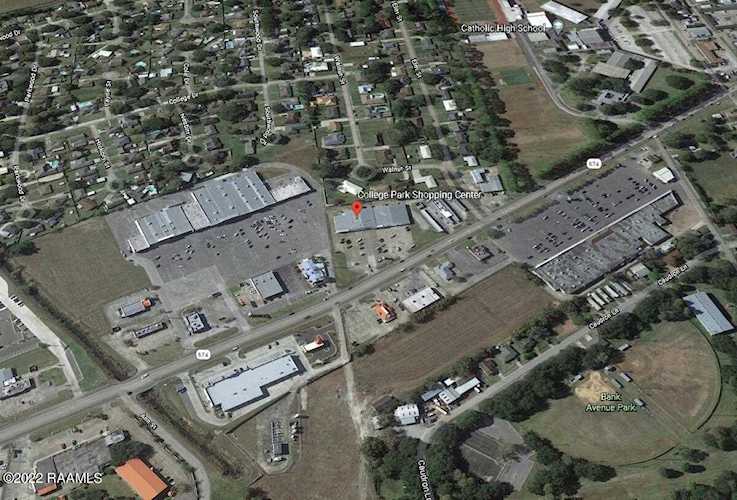 726 E Admiral Doyle Drive New Iberia, LA 70560