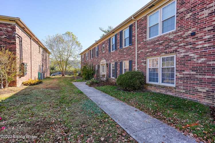 103 Ramsgate Gardens Ct #103 Louisville, KY 40207