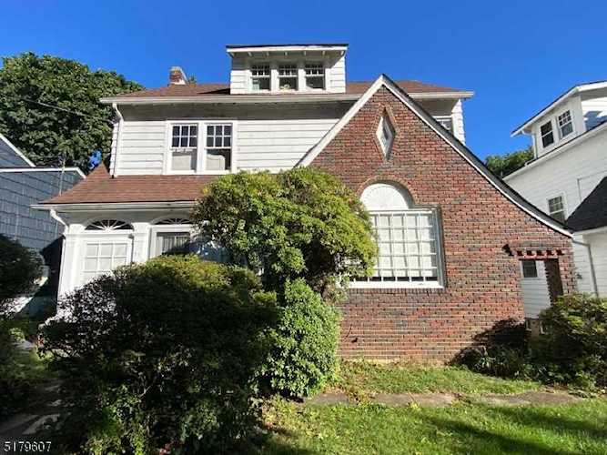 32 Highland Ave Maplewood Twp., NJ 07040
