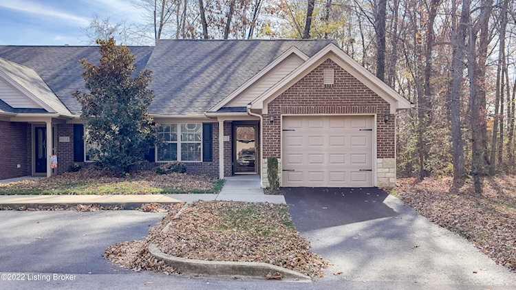 6612 Renate Rd, Louisville, KY 40291 - Ferndale Gardens $237,000 Photo 1
