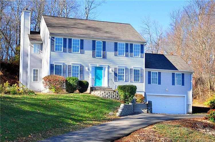 205 East Congdon Street Middletown, CT 06457