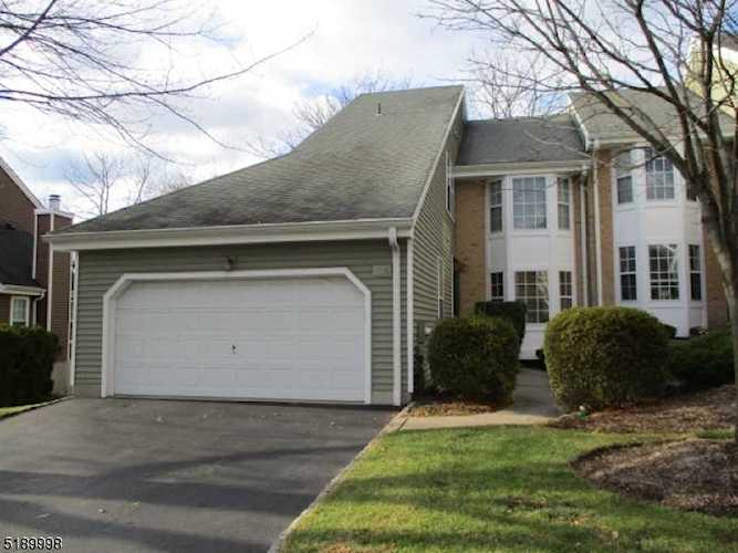 315 Araneo Dr West Orange Twp., NJ 07052 | The Maggee Miggins Group Photo 1