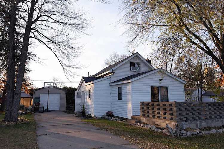 3024 Michigan Avenue Stevens Point, WI 54481 | MLS 22205557 Photo 1