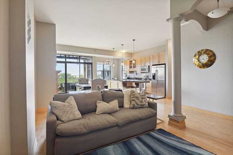317 Groveland Avenue #708 Minneapolis, MN 55403