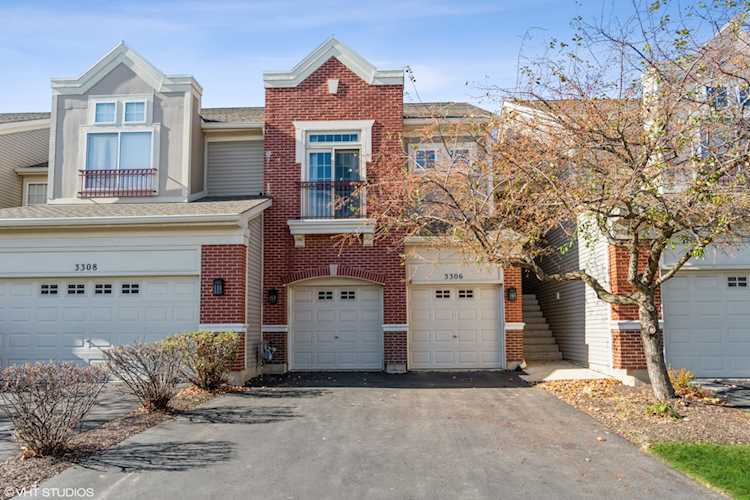 3306 Rosecroft Ln Naperville, IL 60564