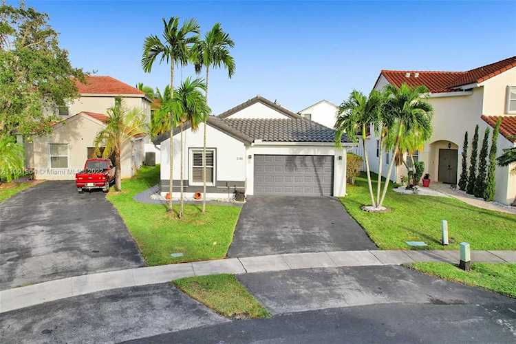 2181 NW 191st Ave Pembroke Pines, FL 33029