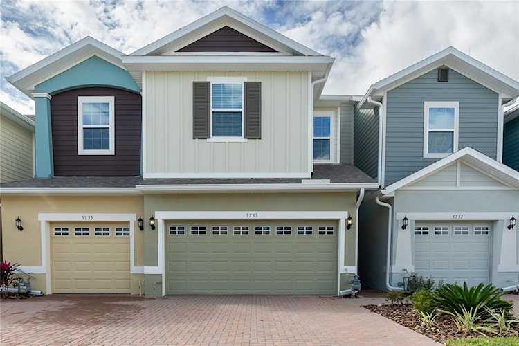 5733 Skytop Dr Lithia, FL 33547