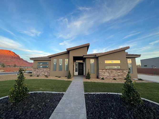 213 S 620 W Ivins, UT 84738