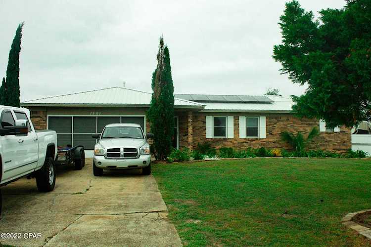 1561 Donna Ave Panama City FL 32404 734527 Bay Front home for sale $255,000CURRENTLY UNDER CONTRACT, SELLER WILL CONSIDER BACKUP OFFERS! Perfect opportunity to purchase in... Photo 1