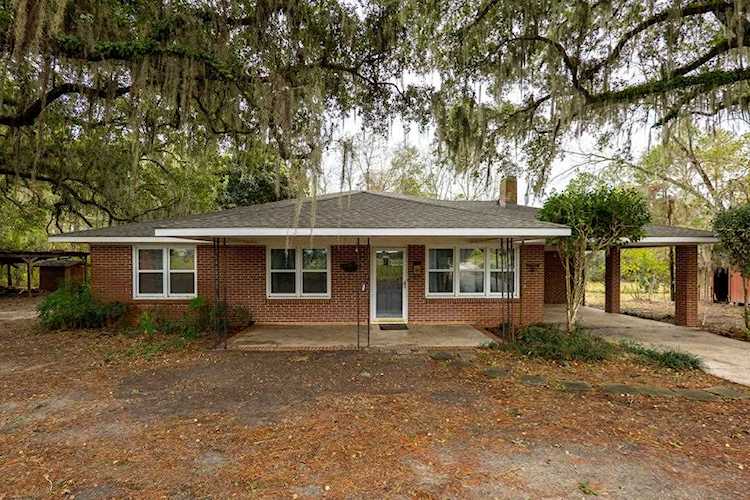 6711 Miller Bridge Road Hahira, GA 31632