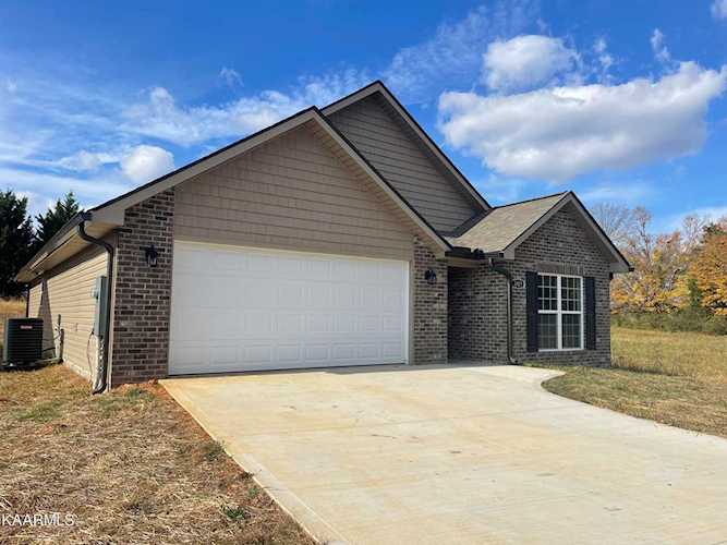 2425 Old Niles Ferry Rd Maryville, TN 37803