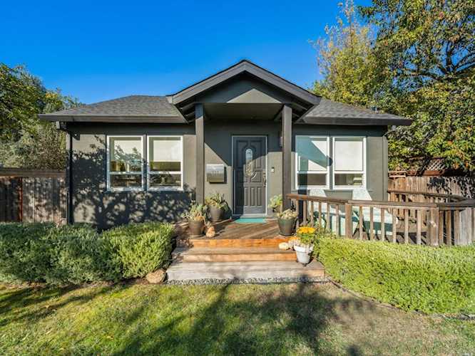 1133 1st Street Novato, CA 94945