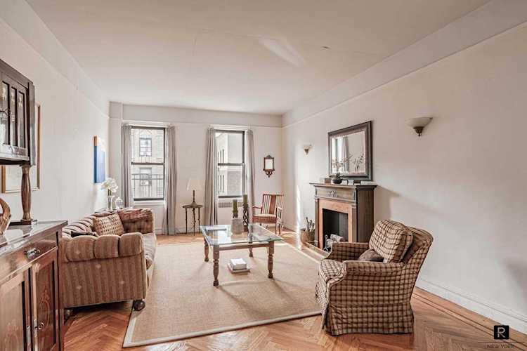 687 W 204th St #5-J New York, NY 10034