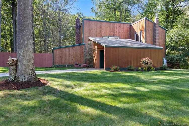 3 Sundon Lane Old Saybrook, CT 06475