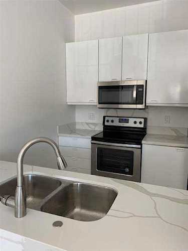 8320 Regents Rd #2P Road San Diego, CA 92122