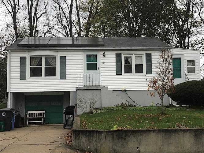 147 Iroquois Rd Cumberland, RI 02864
