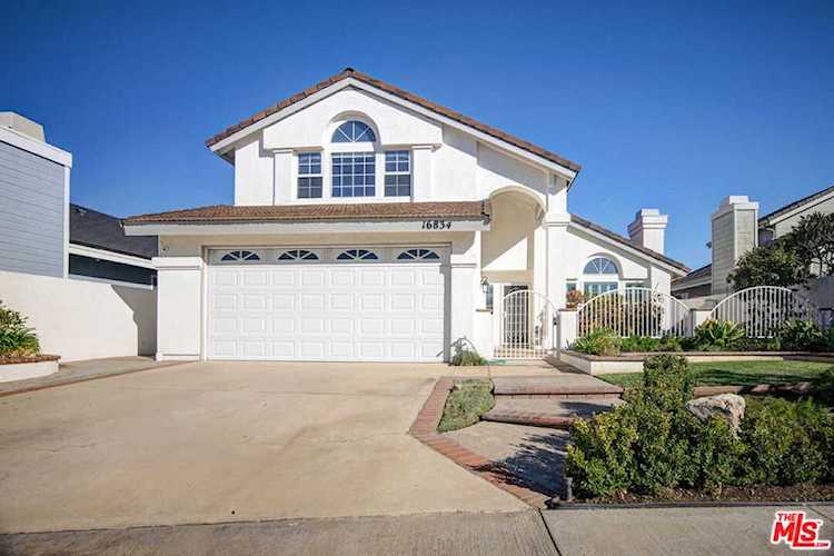 16834 Mayflower Circle Gardena, CA 90247