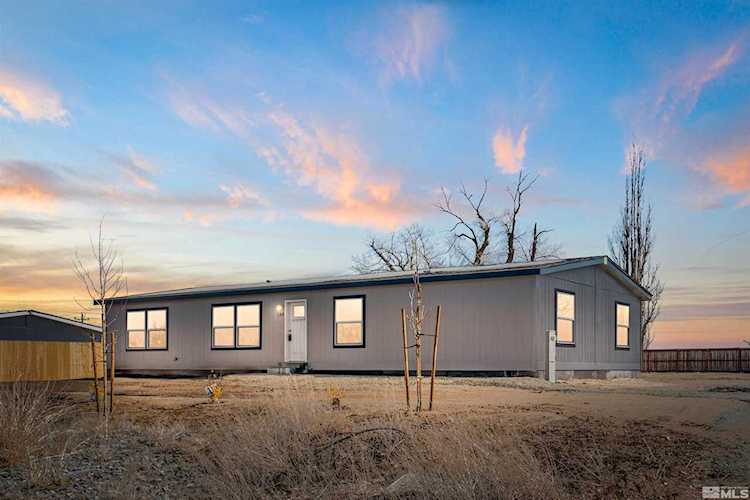 108 Chateau Way Yerington, NV 89447