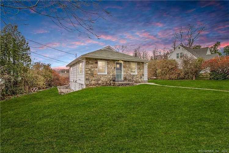 3 Old Schoolhouse Road Prospect, CT 06712