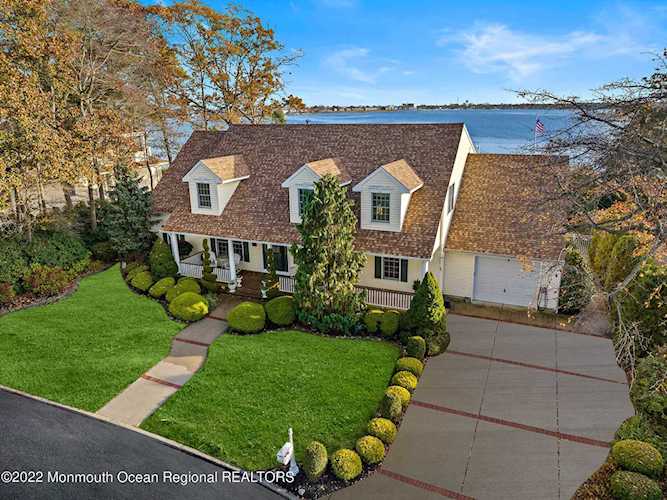 6 Tucker Dr Neptune City, NJ 07753