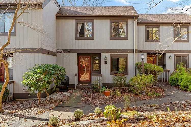 34 Harbour Village #B Branford, CT 06405