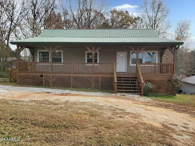 421 Lake Harbor Dr Kingston, TN 37763