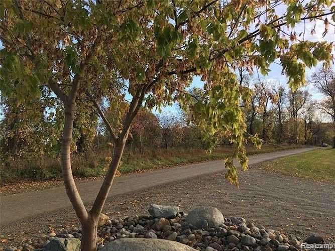 6 Parks Oakland, MI 48363